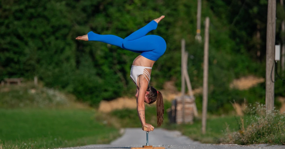 UrbanAcro Handstand - Handstand Foundation - October