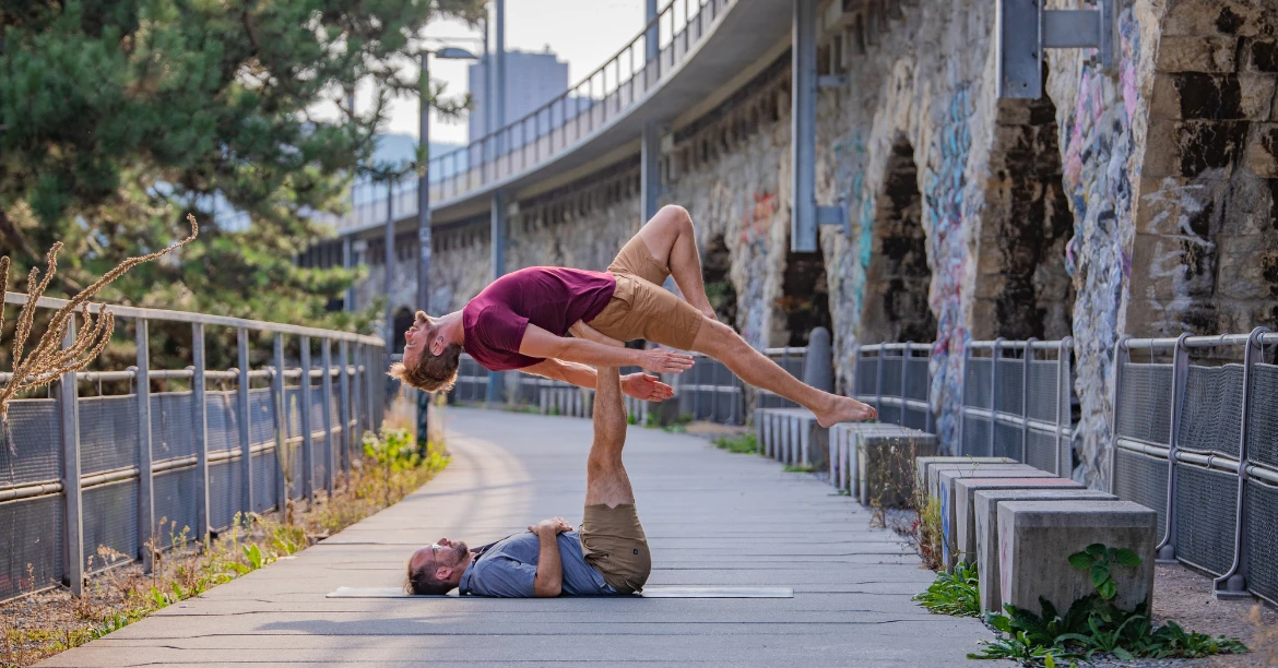 UrbanAcro Acroyoga - Acroyoga - Roots and Wings