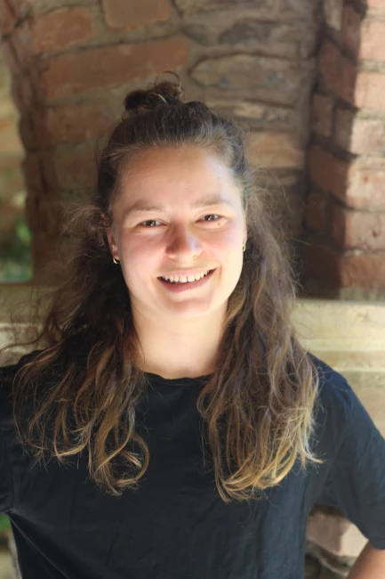 Jasmine loves movement. And, for her, acroyoga is as much about physical movement as it is about inner movement. A space to explore our bodies and balance; to face fear and build trust; a space to experience connection, community and fun. Yesss, all that is acro - let's go!